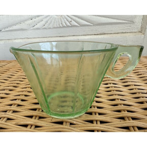 Vintage 30's Green Optic Uranium Glass Creamer Pitcher - Picture 7 of 9